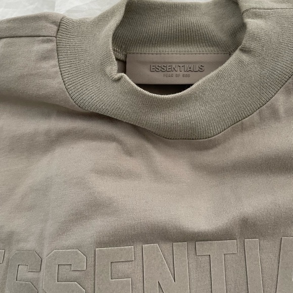 FEAR OF GOD ESSENTIALS - Picture 3 of 6